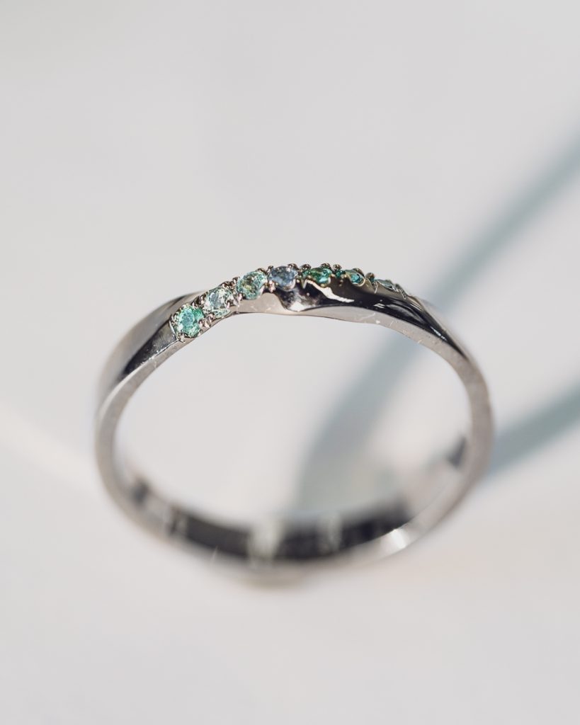 Alliance Arnaud & Jordan - Or gris palladié et tourmalines paraiba