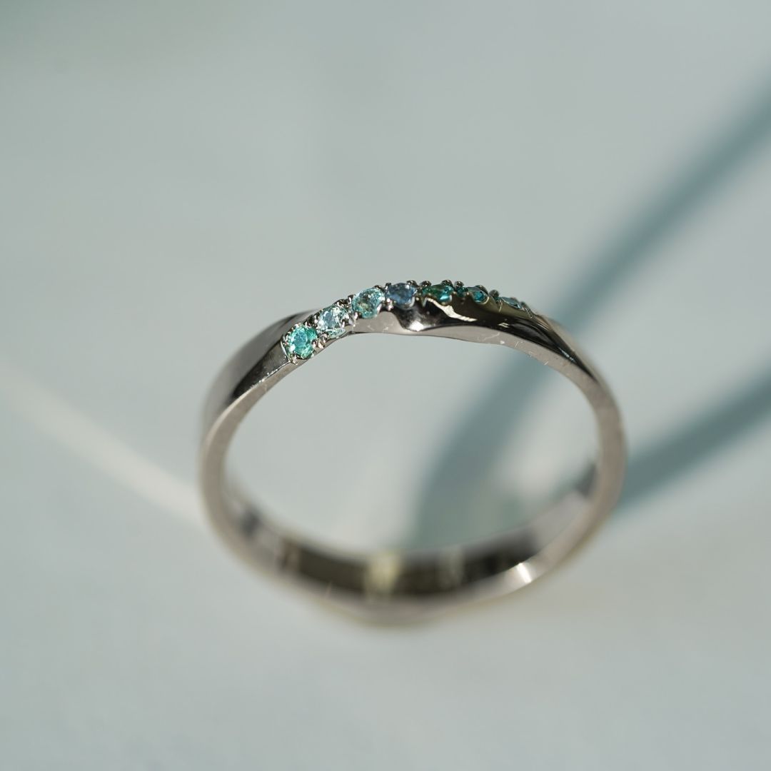 Il a imaginé pour lui une bague qui l’inspirait, à la hauteur de son amour. Un…